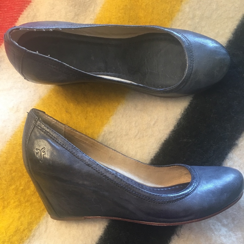 FRYE - Navy Blue Leather Wedge Heels